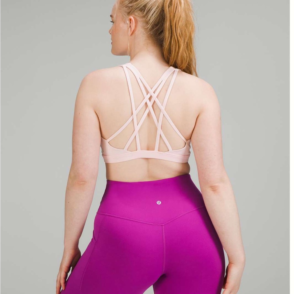 Lululemon Free to Be Serene Bra *Light Support, C/D Cup
Strawberry Milkshake, 6